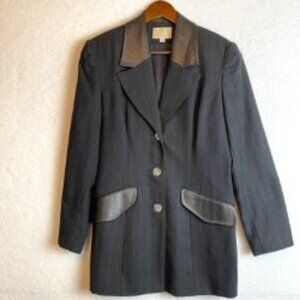 ALBERTO MAKALI VTG DRK GRAY PINSTRIPE WOOL BLAZER W/ BLACK LEATHER TRIM SIZE 12